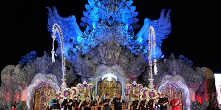 Ribuan Warga Padati PKB XLVII Kabupaten Tabanan 2025 untuk Menyaksikan Penampilan Seniman