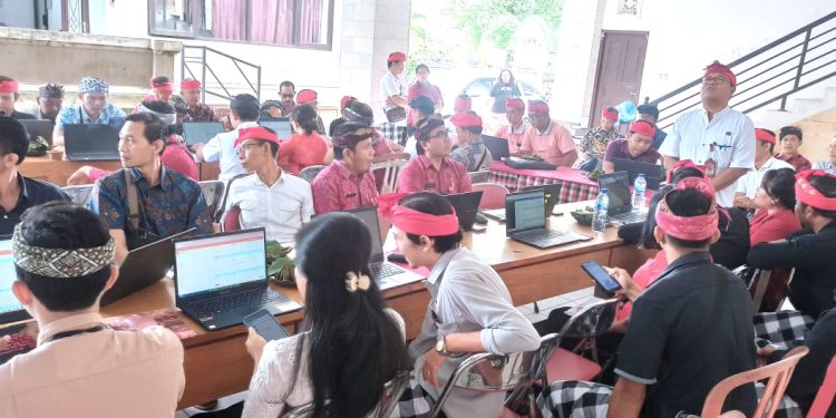 54 Kawil Kecamatan Penebel Ikuti Bimtek Pemutakhiran Data Desa Presisi