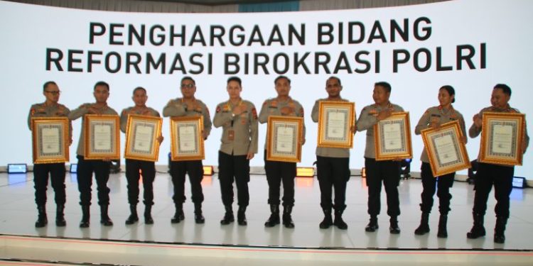 Polres Tabanan Dapat Penghargaan Pelayanan Prima dalam Penilaian PEKPPP Mandiri 2024