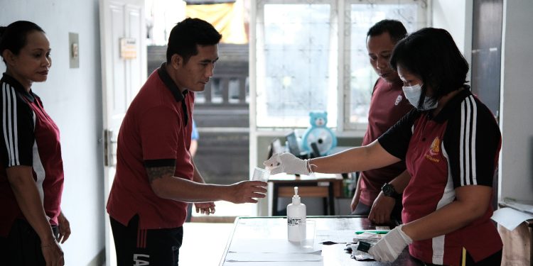 Ciptakan Lingkungan Bebas Narkoba, Lapas Tabanan Gelar Tes Urine Warga Binaan