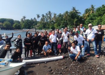 TANI MERDEKA dan Jaladharma Diving Club Tanam Terumbu Karang di Tulamben Satu Karang Seribu Harapan