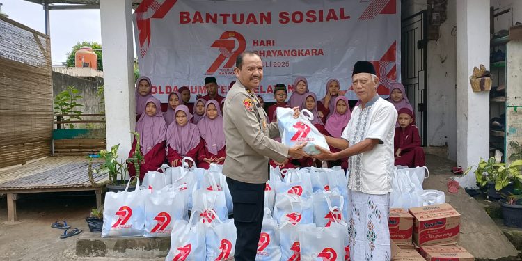 Semangat Sambut Bhayangkara ke-79 Polda Sumsel Kunjungi Panti Asuhan