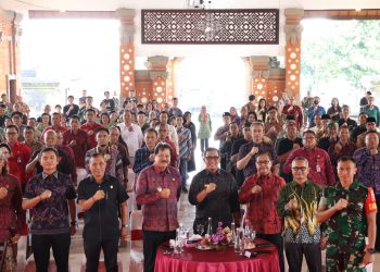Lepas Sambut Dandim 1619 Tabanan, Letkol Inf Taufiq Hasan Serahkan Tongkat Komando ke Letkol Inf Tri Tanjung Danarjati