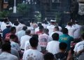 Petugas dan Warga Binaan Hindu Lapas Tabanan Laksanakan Sembahyang Rahina Purnama dengan Khidmat