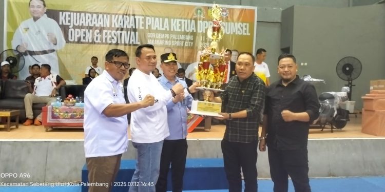 Semangat Juang dan Sportivitas Hiasi Festival Karate Piala Ketua DPRD 2025