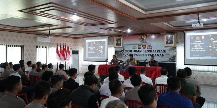 Penyuluhan UU No.1 Tahun 2023 di Polres Tabanan Perkuat Pemahaman KUHP Baru oleh Bidkum Polda Bali