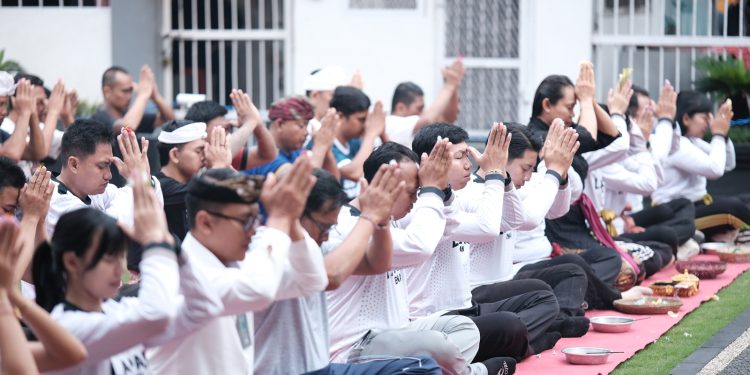 Momentum Suci Rahina Tilem, Memperkuat Spiritual Petugas dan Warga Binaan Lapas Tabanan