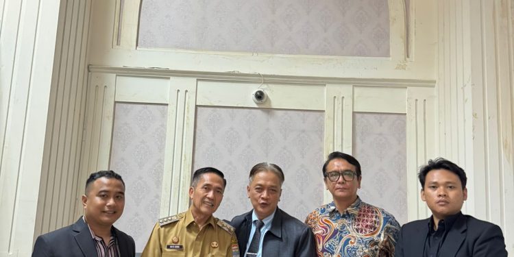 Mencari Keadilan, Kuasa Hukum Dosen Senior Temui Wali Kota Palembang