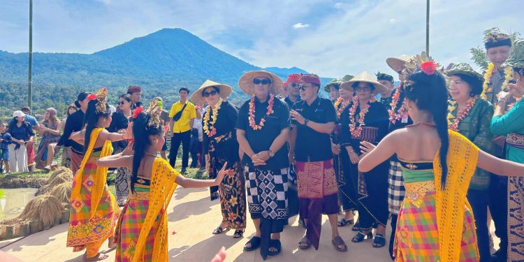Festival Jatiluwih VI Resmi Dibuka Seruan Bertumbuh Bersama Alam di Jantung Bali
