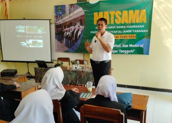 Edukasi Siswa Madrasah Al Amin oleh Kasat Narkoba Tabanan tentang Bahaya Narkoba Sejak Dini