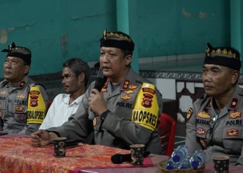 Pererat Hubungan dengan Warga, Kapolres Gelar Jumat Curhat di Banjar Anyar