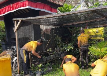 Kapolsek Seltim Ajak Anggota Sehat dan Produktif Melalui Olahraga Pagi dan Sabtu Bersih