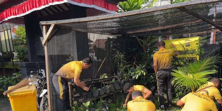 Kapolsek Seltim Ajak Anggota Sehat dan Produktif Melalui Olahraga Pagi dan Sabtu Bersih