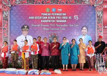 Semarak HKG PKK ke-53 Tabanan: Bunda Rai Serukan Kolaborasi, Bupati Puji Peran PKK Bangun Daerah
