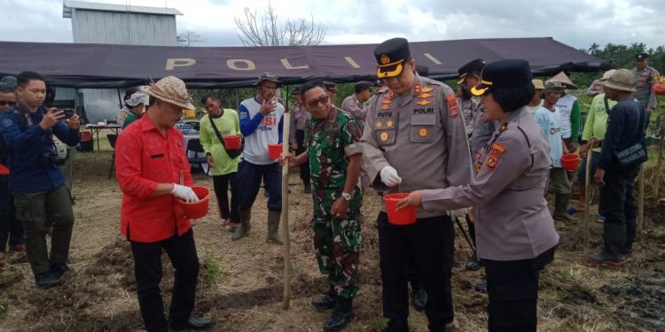 Dukung Pertanian Modern, Polres Tabanan Mendukung Pemanfaatan Alsintan untuk Tanam Jagung