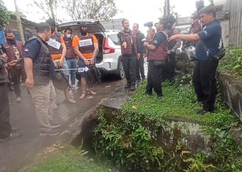 Rekonstruksi Penembakan WN Australia: Tukar Mobil, Buang Tas, dan Kabur ke Surabaya