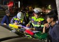 Polres Tabanan Intensifkan Patroli Malam, Dua Pengendara Ditangkap Karena Tak Memakai Helm